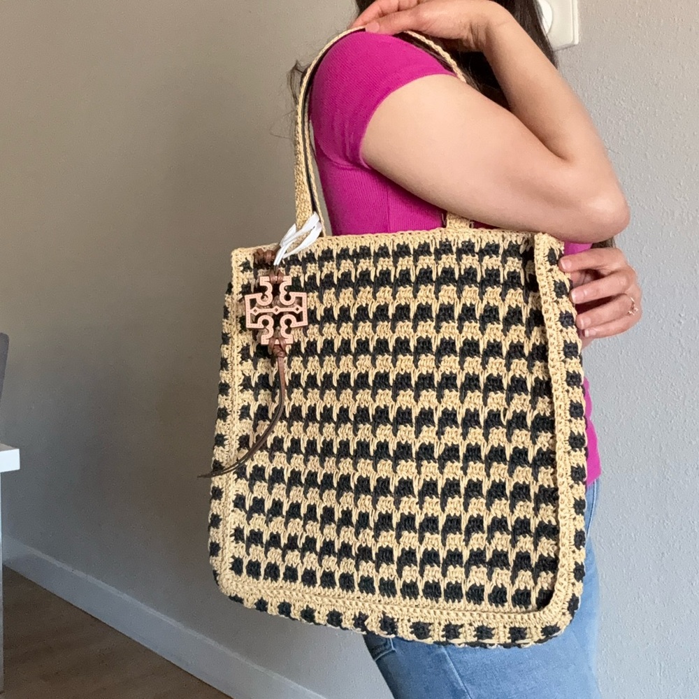 NWT , Tory Burch  straw Black and  tan Tote bag / black raffia - Picture 11 of 12